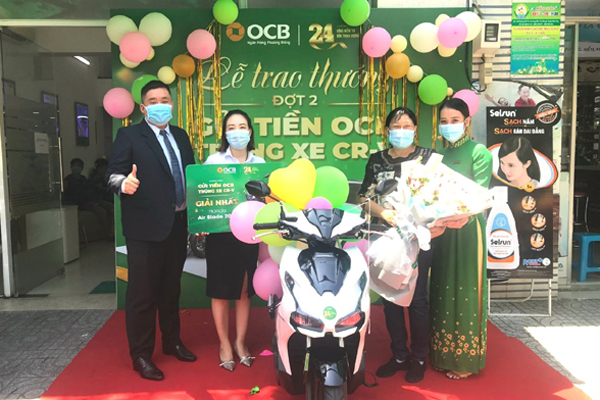 48 khách hàng trúng thưởng ‘Gửi tiền OCB - Trúng ô tô CRV’
