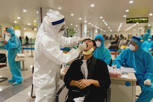 Passengers must spend 6 days at concentrated quarantine centers after entering VN