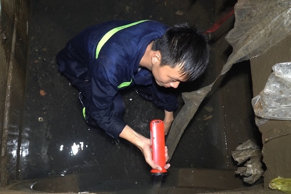 Huy động trăm người tìm kiếm vẫn chưa thấy nạn nhân lọt cống mất tích