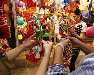 Ho Chi Minh City’s lantern street readies for Mid-Autumn Festival