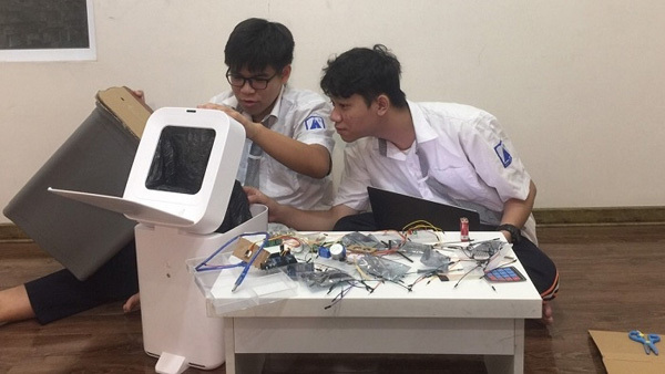 Hanoi students win special prize at international invention contest