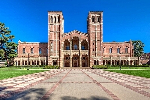 Hơn 60 sinh viên nhà giàu ‘chạy’ vào đại học danh tiếng Mỹ