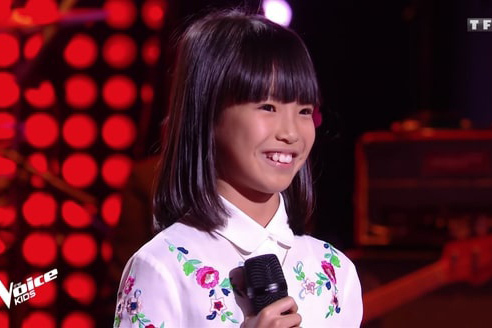 Cô bé 8 tuổi gốc Việt hát 'Bonjour Vietnam' trên sóng truyền hình Pháp