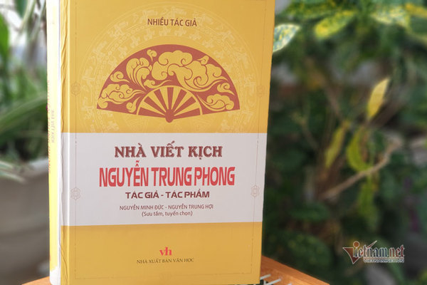 Ra mắt tác phẩm về huyền thoại dân ca ví, giặm Nguyễn Trung Phong