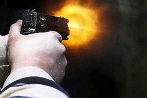 Truy bắt đối tượng nổ súng ở quán cà phê