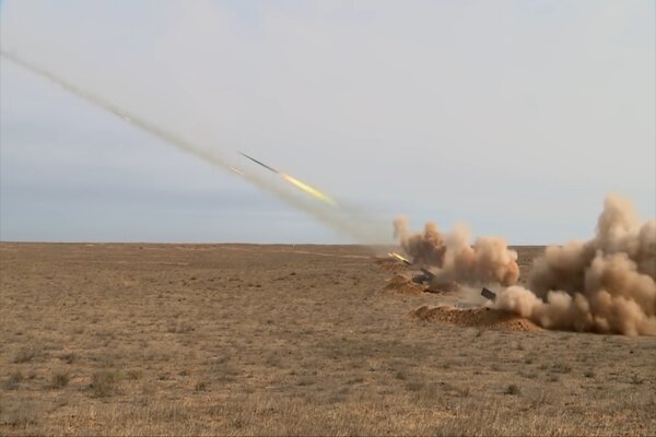 Xem dàn pháo hạng nặng ‘gầm thét’ trong cuộc tập trận “Kavkaz-2020”