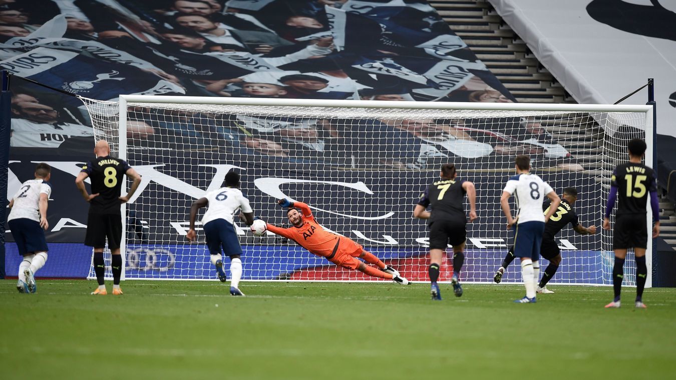 VAR khiến Tottenham tuột chiến thắng phút bù giờ