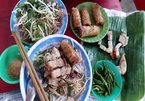 A popular version of the Delta’s rice vermicelli soup