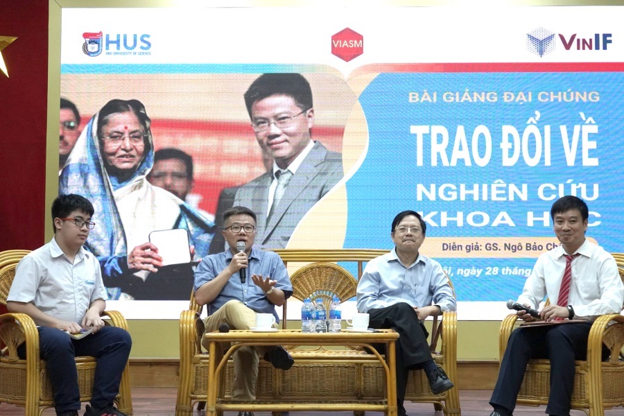 GS Ngô Bảo Châu: “Tôi từng sốc khi nhận được bảng lương của mình”