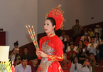 Trịnh Kim Chi tổ chức lễ giỗ Tổ sân khấu long trọng