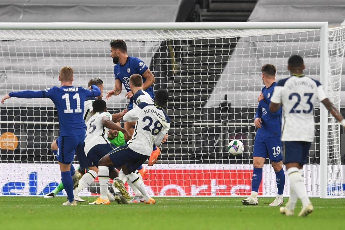 Mourinho cao tay, Tottenham đánh gục Chelsea bằng đội hình hai