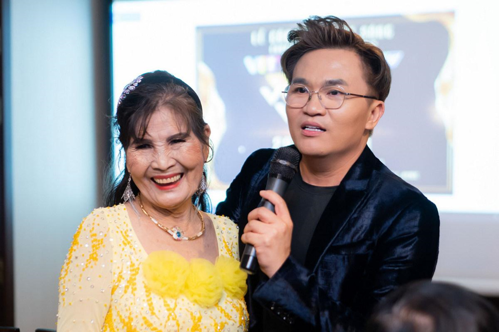 MC Đại Nghĩa thích thú với cụ bà U90 đi thi khiêu vũ