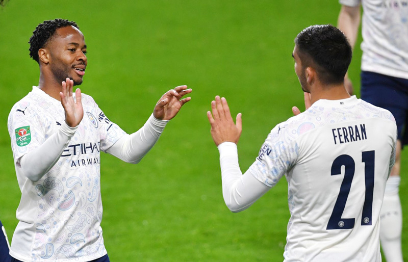 Sterling lập cú đúp, Man City thắng