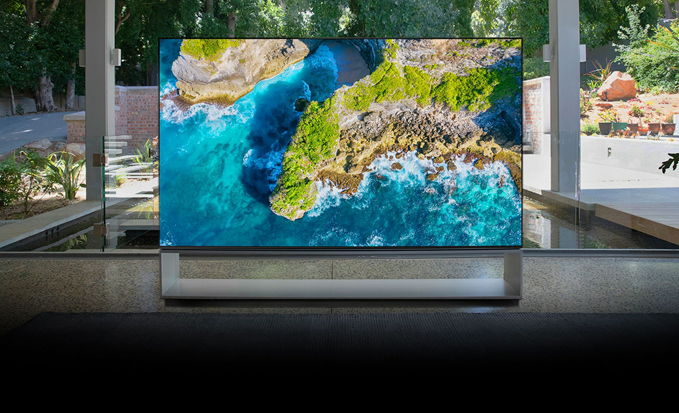 Chiếc TV 8K đầu tiên nhận kỷ lục tại Việt Nam