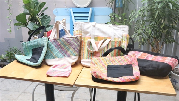 Eco-conscious startup makes handbags from discarded plastic bags