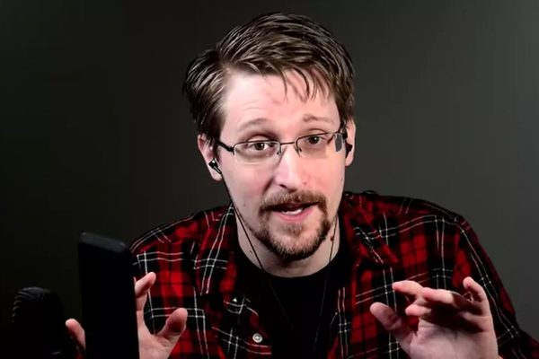 Mỹ đòi tịch thu 5,2 triệu USD tiền viết sách của 'tội đồ' Edward Snowden