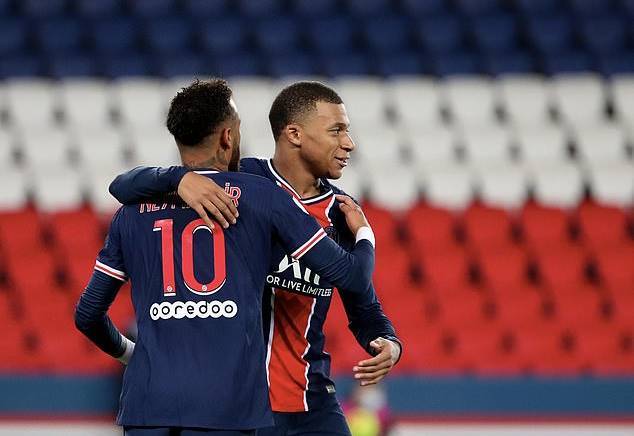 Neymar và Mbappe sáng rực, PSG thắng bằng set tennis