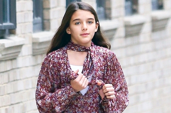 'Thiên thần nhí' Suri Cruise cao lớn xinh đẹp như một thiếu nữ