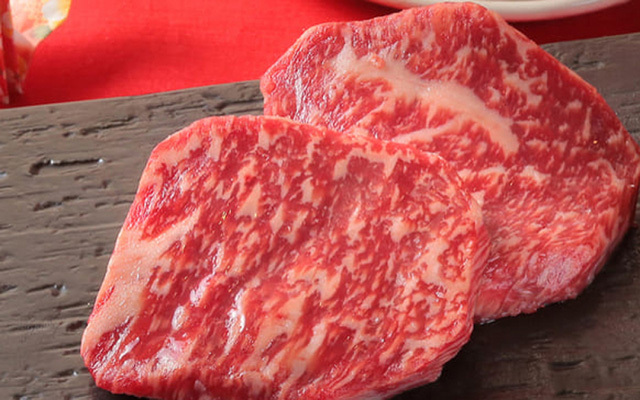 Thịt bò thượng hạng Ozaki có gì đặc biệt mà giá cao ngất ngưởng?