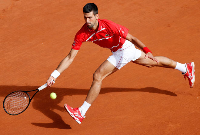 Djokovic tốc thắng vào tứ kết Roland Garros