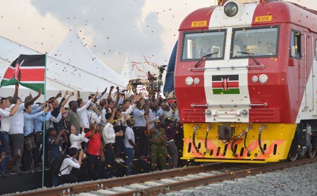 Vay Trung Quốc gần 5 tỷ USD làm đường sắt, Kenya lỗ đậm, xin giãn nợ