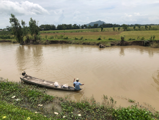 Mekong Delta farmers hit hard by late floods