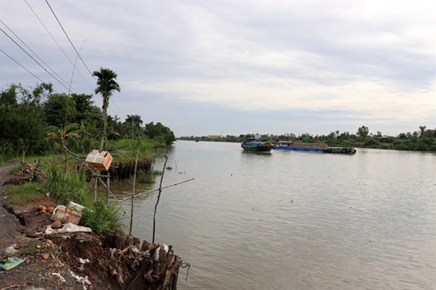 Mekong Delta province faces worsening river, canal erosion