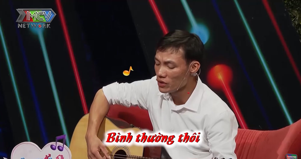 Hồng Vân 'hoảng hốt' khi người chơi bất cẩn trên sân khấu