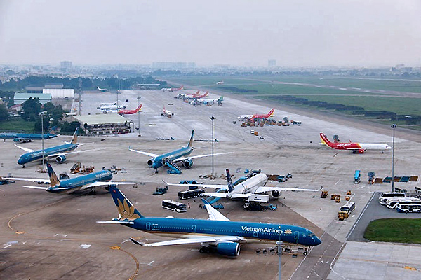 International flights to Vietnam suspended, waiting for quarantine standards