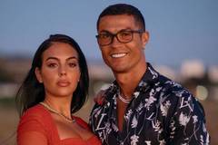 Ronaldo bị bạn gái 'cấm' thay bóng đèn trong nhà, lý do phát hờn