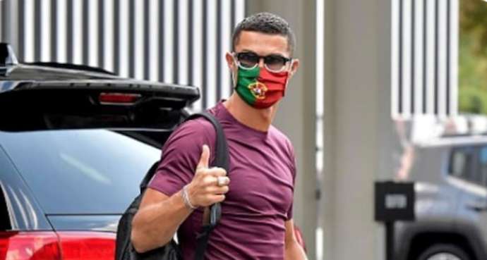 Ronaldo gay gắt: Tôi không phá vỡ quy tắc cách ly của Italia
