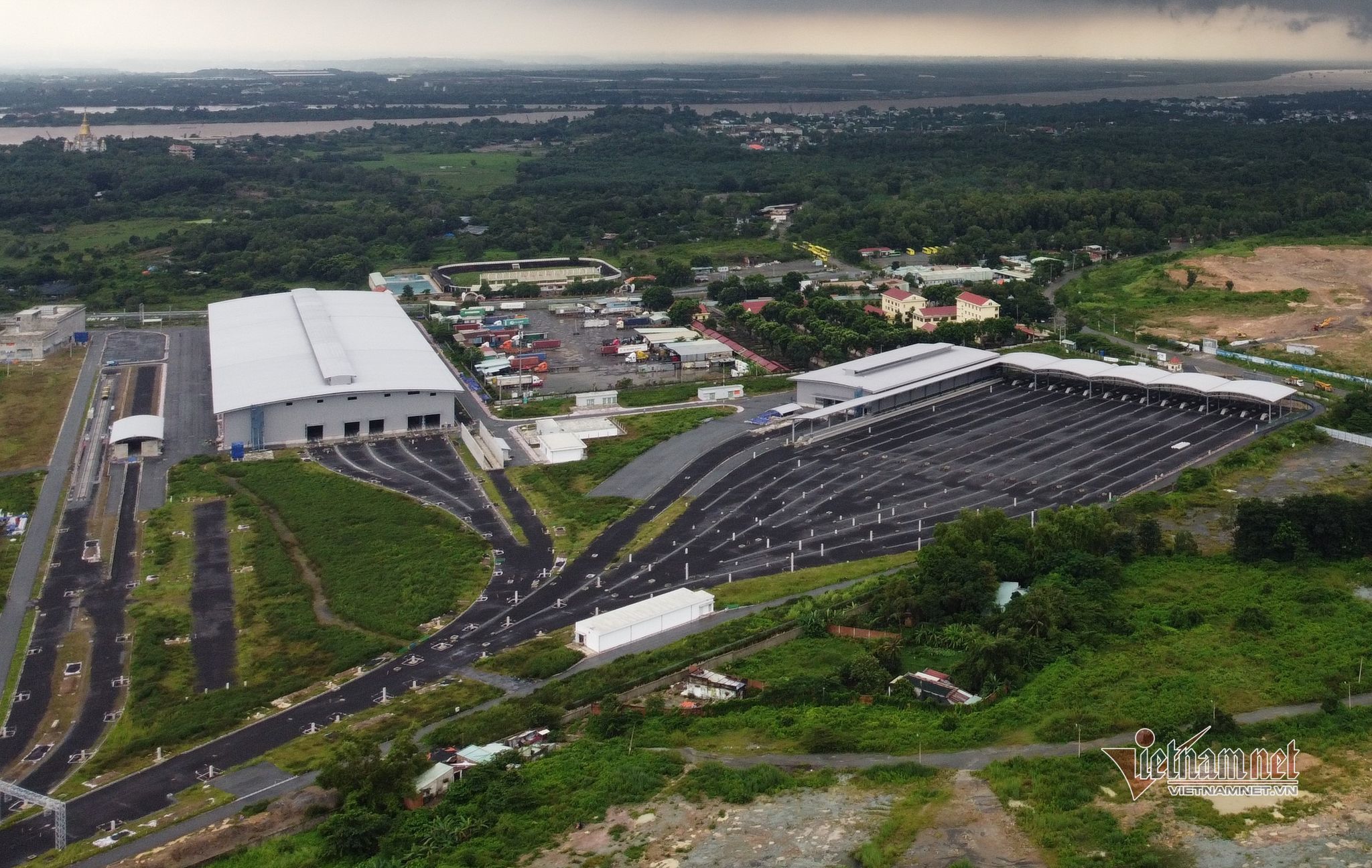 Toàn cảnh depot Long Bình, nơi tiếp nhận ba đoàn tàu đầu tiên của metro số 1