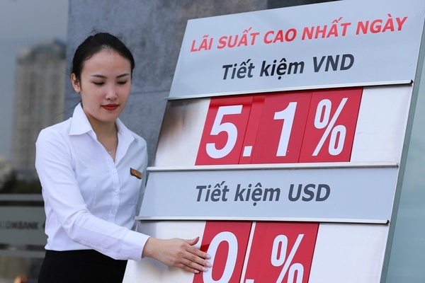 Một tháng 2 lần giảm, lãi suất thấp hiếm thấy