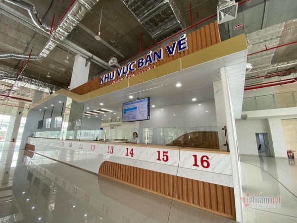 Vietnam's most modern bus station opens in HCM City