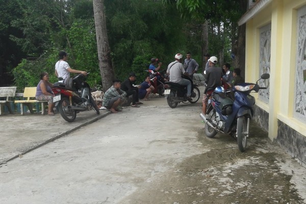 Đang nhậu đòi về, thanh niên ở miền Tây bị bạn bắn chết