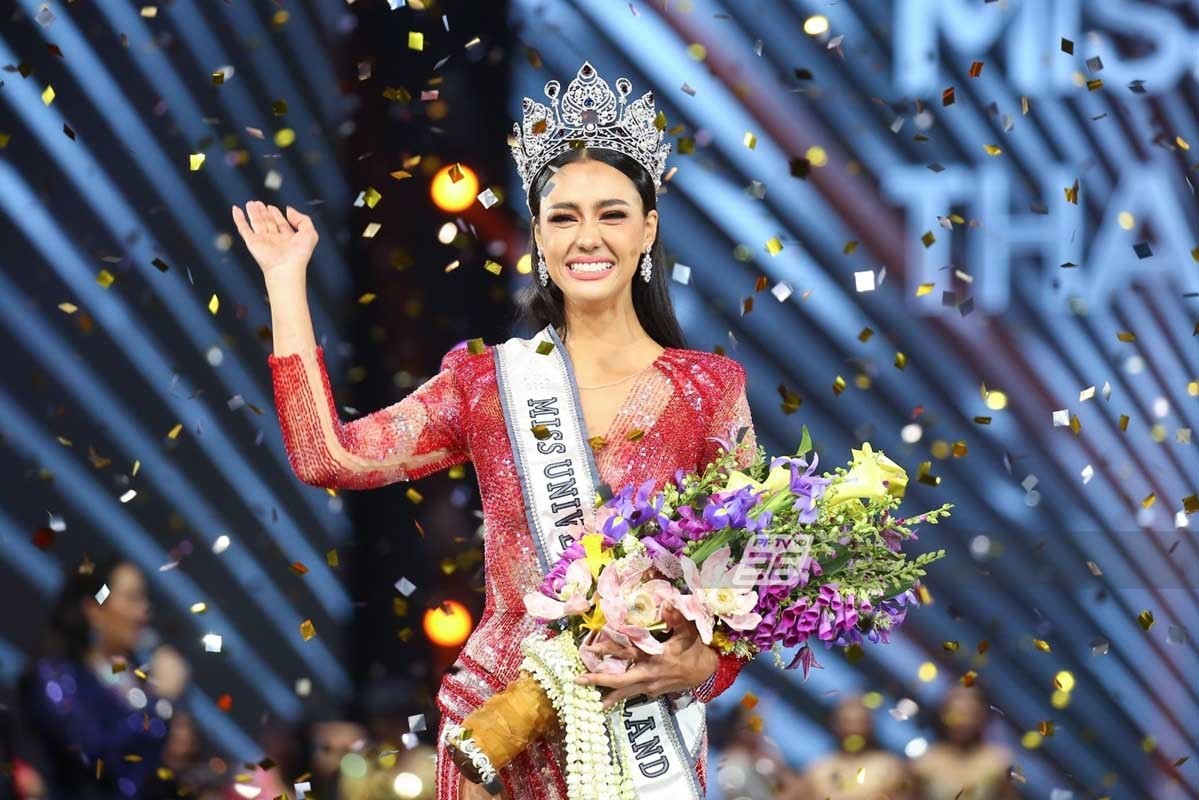 'Bông hồng lai' 27 tuổi đăng quang Hoa hậu Hoàn vũ Thái Lan 2020