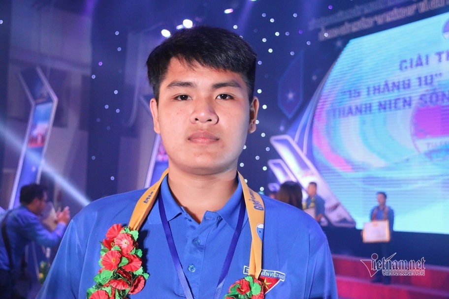 Ngô Minh Hiếu được trao giải thưởng 'Thanh niên sống đẹp'
