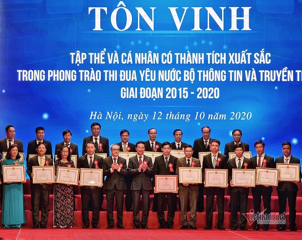 Phó Thủ tướng thường trực Trương Hòa Bình: “Thi đua phải bám sát nhiệm vụ chính trị thời CMCN 4.0”