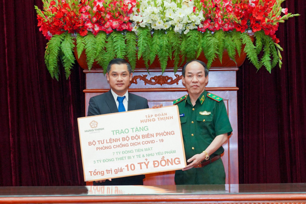 Hưng Thịnh trao 10 tỷ đồng hỗ trợ Bộ đội Biên phòng phòng, chống dịch