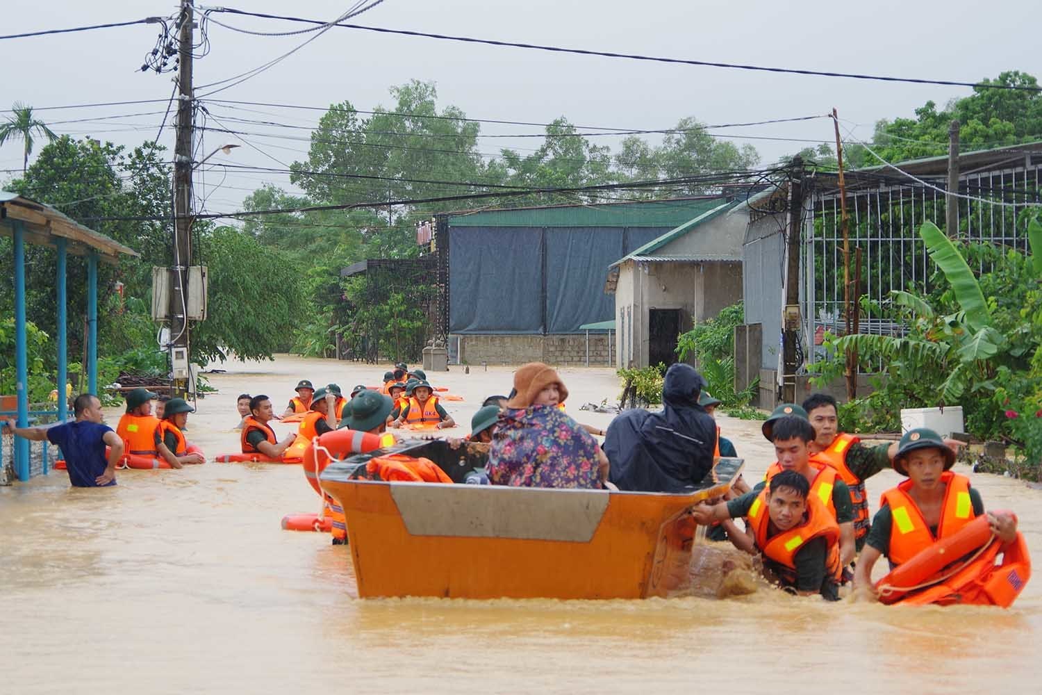 Cùng VietNamNet tiếp sức cho miền Trung ruột thịt