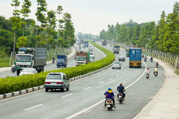 Triển khai Nghị quyết Đại hội XIII của Đảng: Phát triển toàn diện ngành giao thông