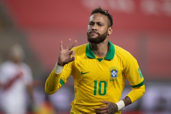 Neymar đi vào lịch sử, Brazil dẫn đầu vòng loại World Cup