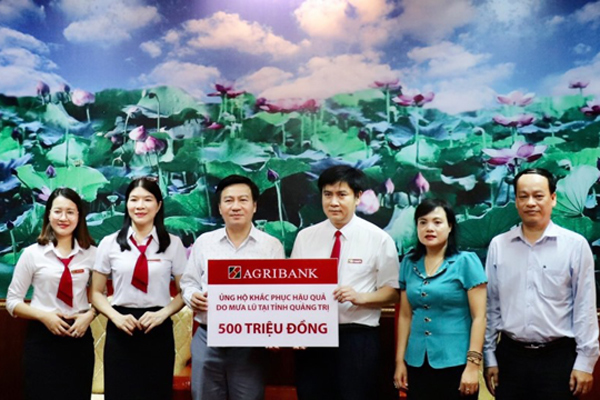 Agribank dành 3 tỷ đồng hỗ trợ đồng bào miền Trung