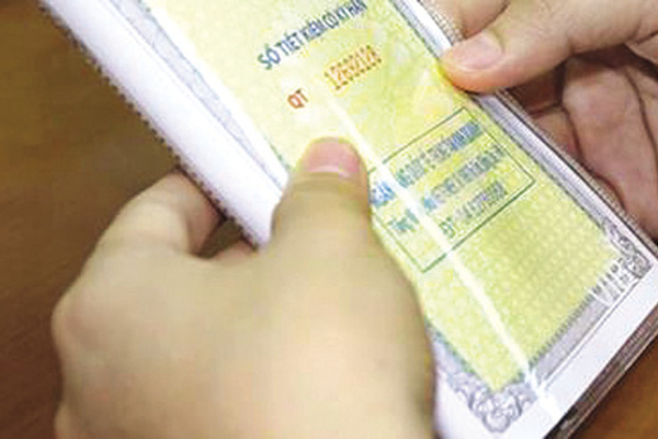 Cửa kiếm tiền: Cầm cố sổ tiết kiệm vay vốn, cho vay lại ăn chênh