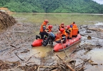 Military forces intensifies rescue operations at Rao Trang 3 Hydropower Plant
