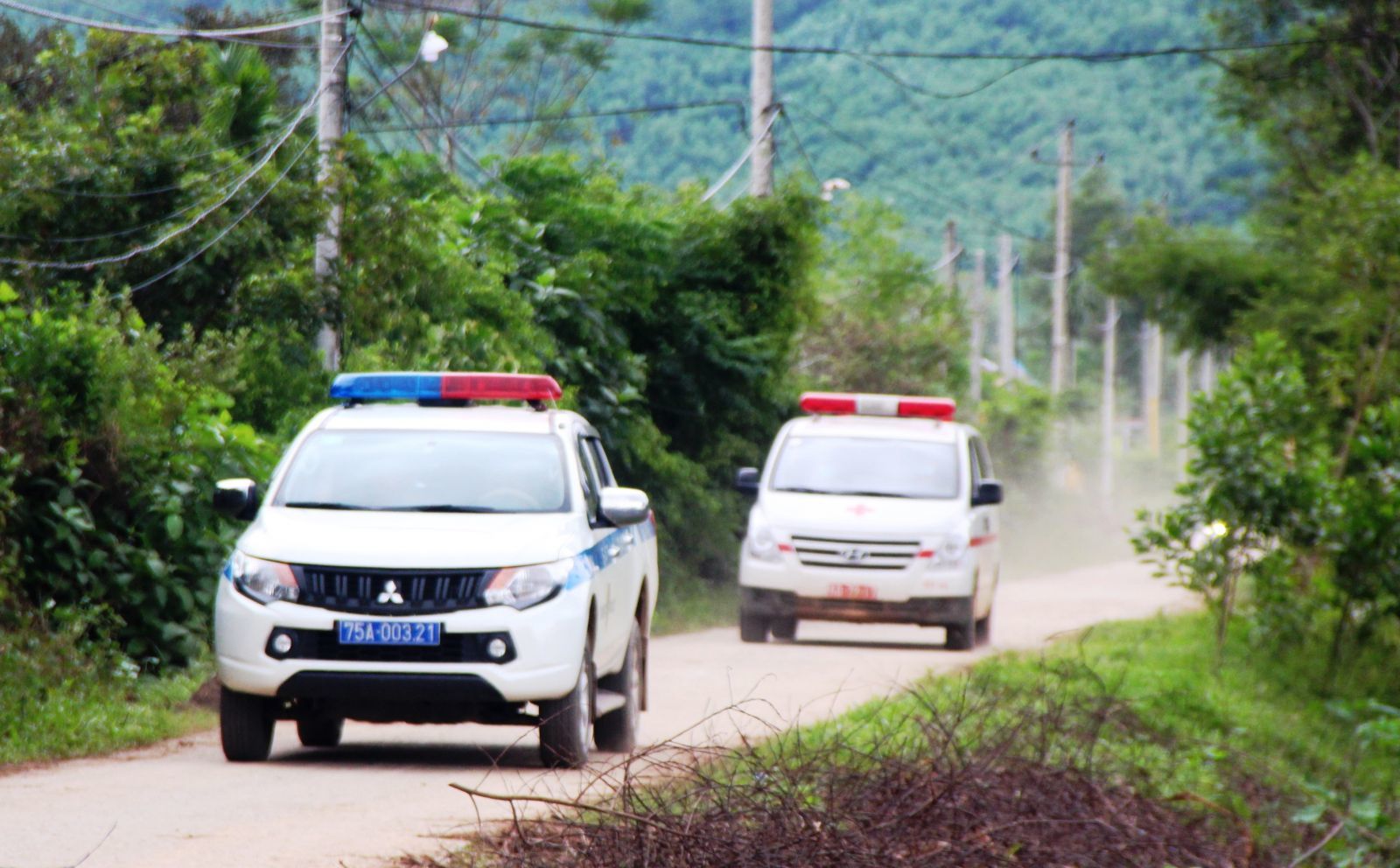 Truy tặng huy hiệu