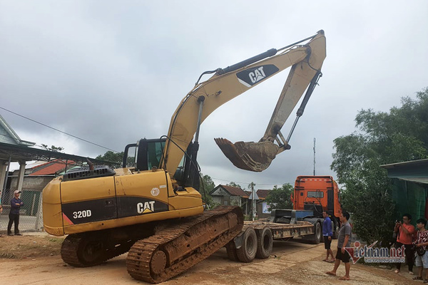 Cứu hộ vào thủy điện Rào Trăng 3 tạm ngừng di chuyển vì mưa dữ dội