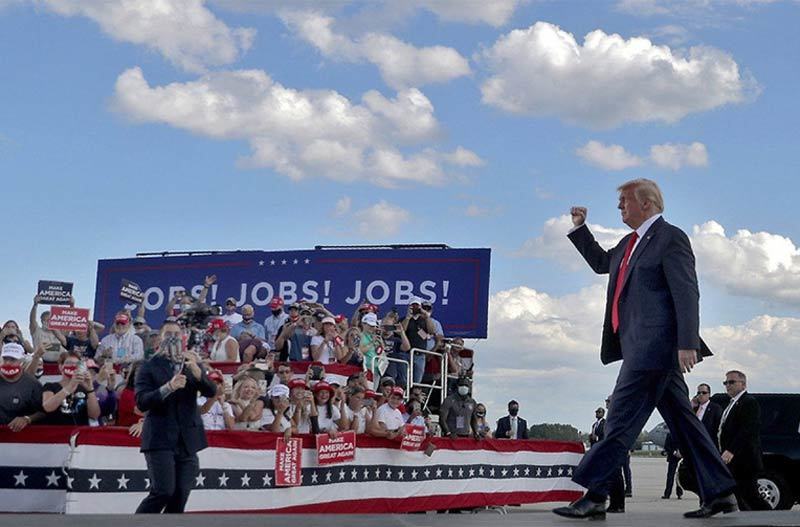 Đại dịch Covid-19 'xóa sổ' thành tích kinh tế của ông Trump