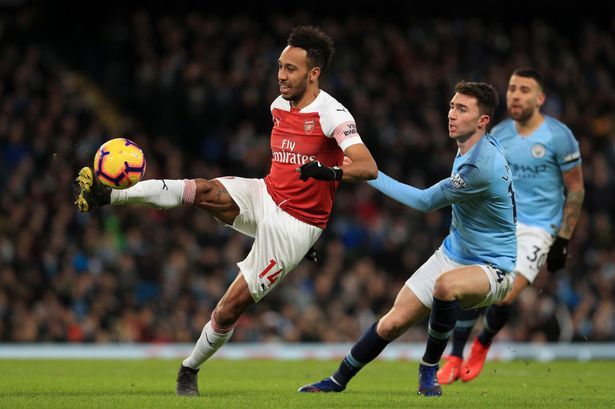 Lịch thi đấu bóng đá hôm nay 17/10: Man City đại chiến Arsenal