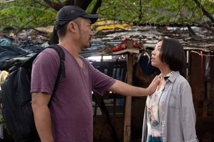 Lê Giang dùng cả thau nước tạt vào người Việt Anh trong phim mới